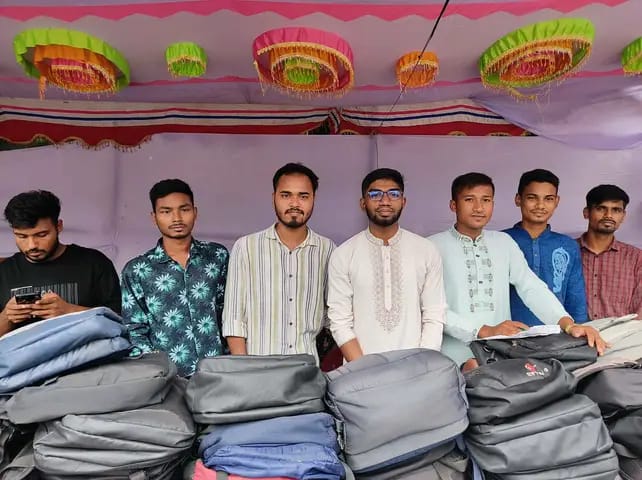 ঢাকা সেন্ট্রাল ইউনিভার্সিটির ভর্তি পরীক্ষায় পরীক্ষার্থীদের পাশে ঠাকুরগাঁও জেলা ছাত্রকল্যাণ পরিষদ