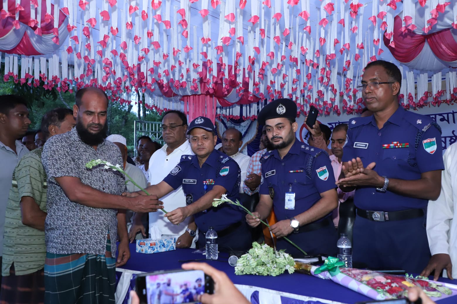 চুয়াডাংগার জীবননগরে মাদকবিরোধী সমাবেশ: ১৭ মাদক ব্যবসায়ী ও সেবীর আত্মসমর্পণ